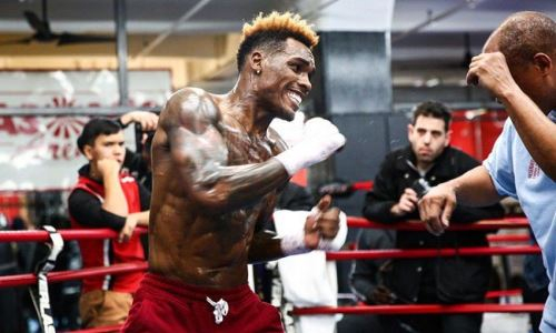 «Мы можем подраться осенью». Чемпион мира в весе Головкина желает боя с «Канело»