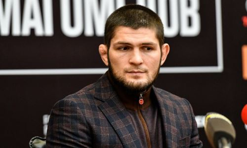 Хабиб Нурмагомедов встретился с легендарным экс-чемпионом мира по боксу. Фото