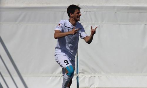 «Нас недооценивают». Забивной новичок «Каспия» рассказал о целях команды и кричащих с балконов болельщиках