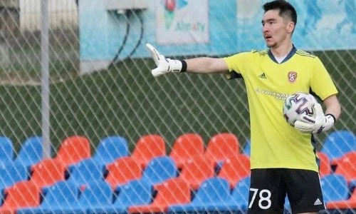 Вратарь «Шахтера» на 94 минуте помог вырвать ничью у «Кайрата» в Алматы. Видео