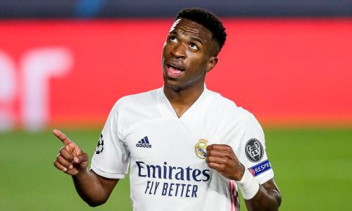 Нападающий мадридского «Реала» и сборной Бразилии обратился к казахстанцам. Видео