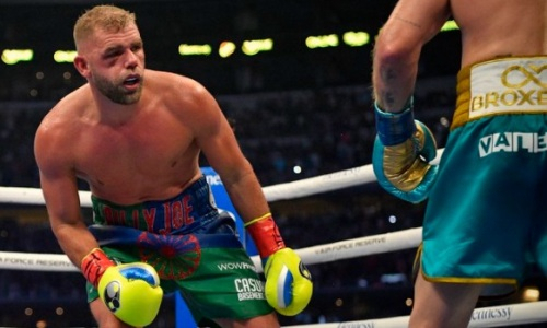 Видео нокаутирующего удара «Канело», из-за которого сдался Сондерс