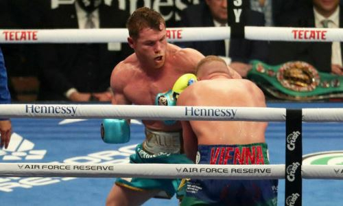 «Пока ждать точно не стоит». Обозначены сроки трилогии «Канело» с Головкиным после победы над Сондерсом