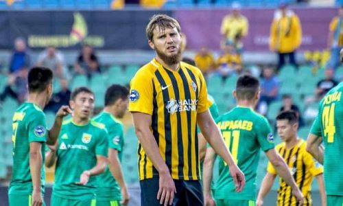 Экс-футболист сборной Казахстана и «Кайрата» объявил о завершении карьеры в 28 лет