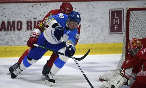 «Пока выпадает». Зачем Старченко сменил амплуа и в чем проблема первой тройки сборной Казахстана