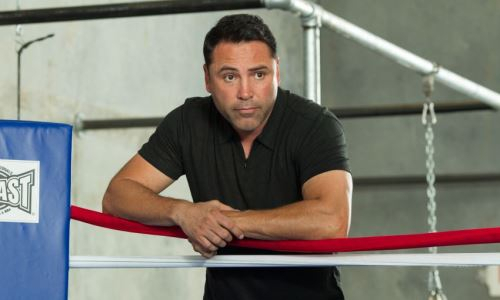 Изменились даты возвращения на ринг легендарных Де ла Хойи и Холифилда