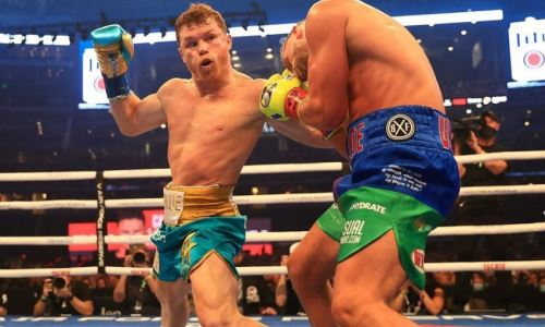 «Люди этого не понимают». Абсолютный чемпион мира высказался о поражении Сондерса от «Канело»