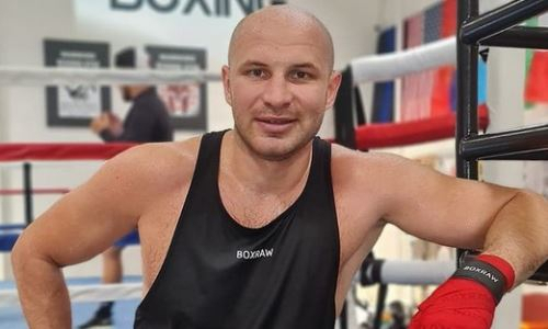 Казахстанский супертяж провел спарринг с Фьюри. Фото