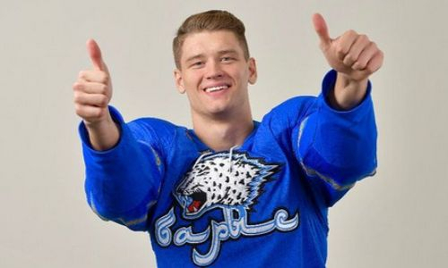 «Не прощаюсь». Нападающий «Барыса» прокомментировал переход в «Авангард»