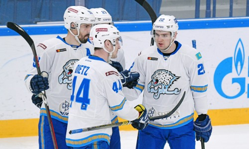 Топ-клуб КХЛ официально представил хоккеиста сборной Казахстана