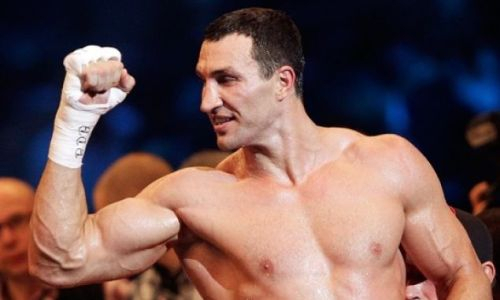 Уроженец Казахстана признан лучшим супертяжем в истории бокса