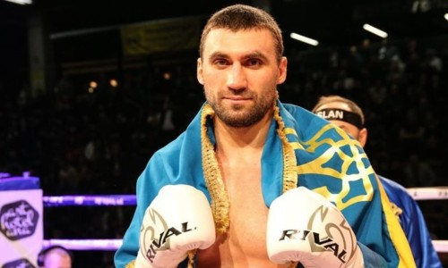 Топ-проспект серией ударов нокаутировал 48-летнего поляка в первом раунде. Видео