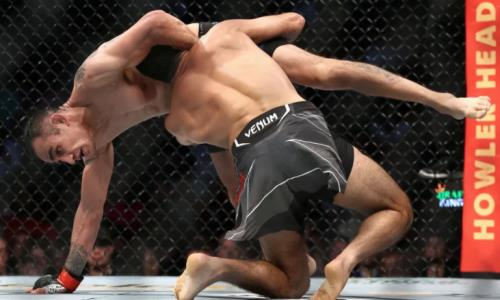 Видео полного боя Тони Фергюсон — Бенейл Дариуш на турнире UFC 262