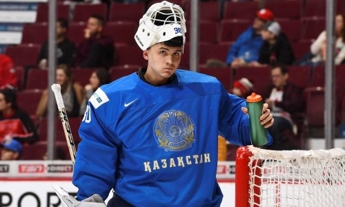 Новый вратарь прибыл в сборную Казахстана после «побега» Карлссона. Видео