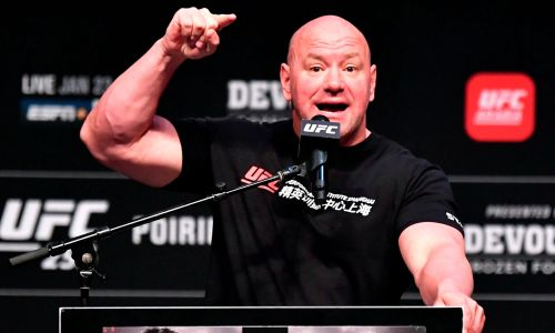 Как президент UFC лично поздравил казахстанского файтера с завоеванием титула чемпиона. Видео