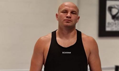 Стопроцентный нокаутер из Казахстана провел тренировку с топовым бойцом UFC. Фото