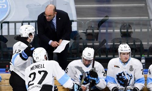 Соперник «Барыса» по КХЛ подписал контракт с канадским тренером