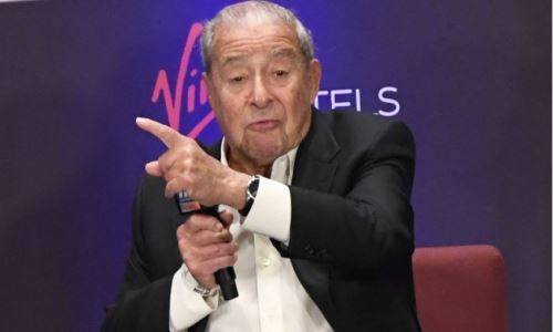 «Снимайте свои чертовы маски!» Боб Арум объявил о конце пандемии коронавируса