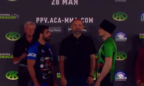 Известный казахстанский файтер провел битву взглядов с бразильцем перед со-главным боем на турнире ACA. Видео