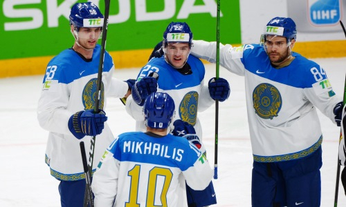 Сборная Казахстана забросила сразу три шайбы итальянцам на старте третьего периода. Видео