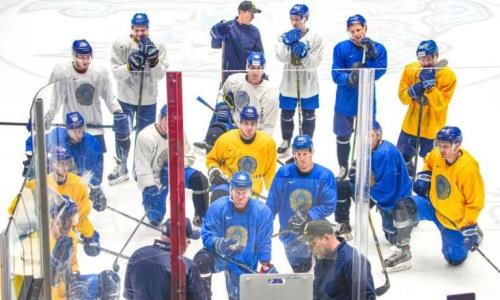 Фоторепортаж с открытой тренировки сборной Казахстана