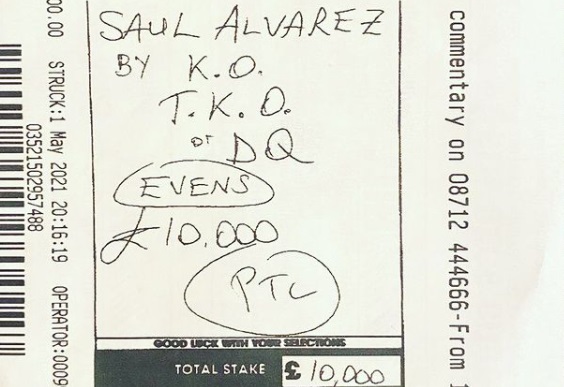 Бросивший вызов Головкину чемпион мира поставил 10 000 фунтов на нокаут «Канело». Фотофакт