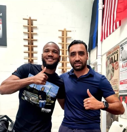 Менеджер Елеусинова и Дычко оценил стиль бокса экс-чемпиона мира