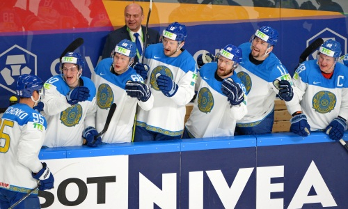 Названа тройка лучших хоккеистов сборной Казахстана на чемпионате мира-2021
