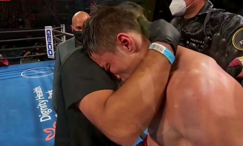«Я его остановил, потому что у Батыра глаза не видели». Тренер Джукембаева рассказал правду о его первом поражении в бою с нокаутером на уколах