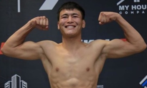 Прямая трансляция дебютного боя непобежденного казахстанского файтера в Brave CF