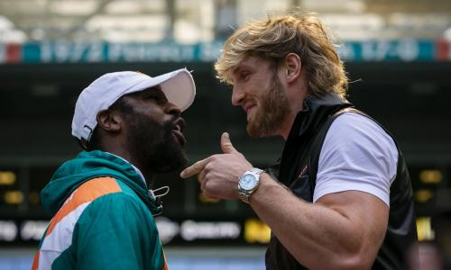 Бетербиев нашел пользу в бое Мэйвезера против блогера