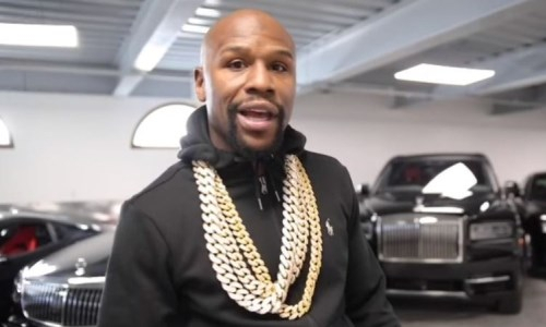 Флойд Мэйвезер за неделю купил девять автомобилей на миллион долларов