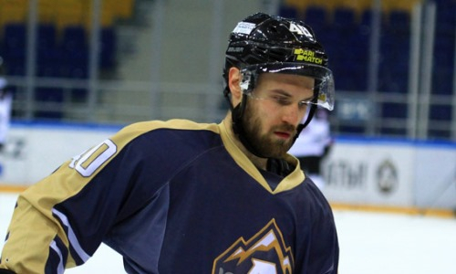 Российский защитник покинул «Алматы» и продолжит карьеру в ВХЛ