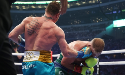 «Сейчас я напичкан металлом, как Терминатор». Сондерс рассказал о бое с «Канело» и полученной травме