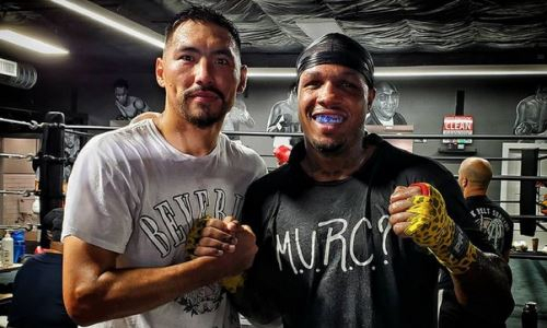 Жанибек Алимханулы продемонстрировал навыки работы корпусом в ринге. Видео