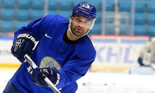 «Получил максимум по зарплате». Игрок сборной Казахстана может стать самым дорогим хоккеистом в Европе