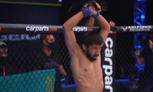 «По-любому красавчик». Арман Оспанов удостоился высокой оценки после поражения нокаутом