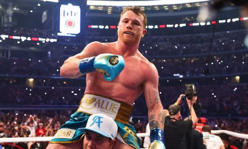 Почему не Головкин? Названа очевидная причина выбора «Канело» следующего соперника