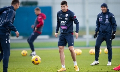 У Зайнутдинова закончился отпуск. ЦСКА сообщил о начале подготовки к сборам