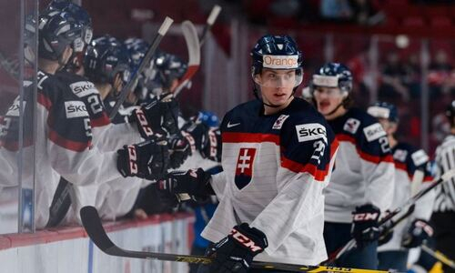 Лучший нападающий ЧМ-2021 стал партнером по атаке хоккеиста сборной Казахстана в клубе КХЛ