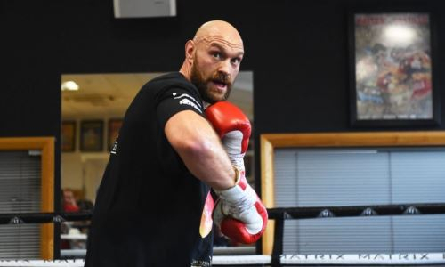 «На протяжении столетий». Тайсон Фьюри оценил вероятность выступления в ММА