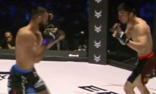 Видео эффектного нокаута фронт-киком Жасулана Акимжана в промоушне Хабиба Нурмагомедова