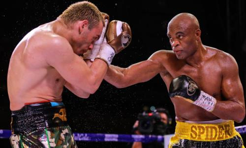 «Обожаю». Легенда UFC высказался о сенсационной победе над бросавшим вызов Головкину экс-чемпионом мира