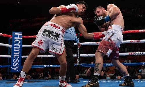 «Я думал, что он упадет». Мунгия удивлен стойкости бывшего соперника Головкина