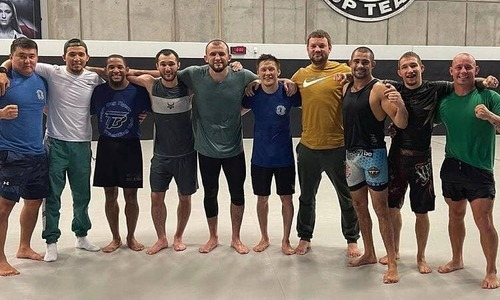 Казахстанские бойцы UFC продолжают подготовку в топовом американском зале ММА. Фото