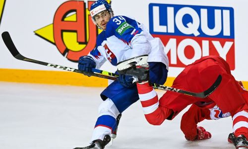 Лучший нападающий ЧМ-2021 оценил переход в клуб хоккеиста сборной Казахстана