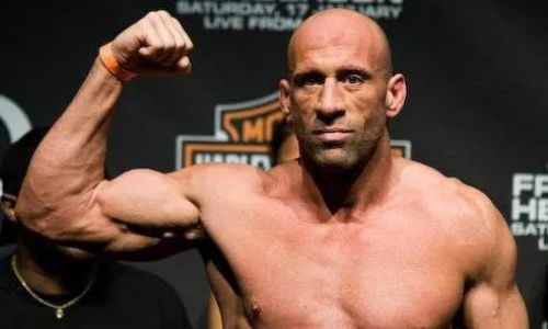 «Этому нужно положить конец». Легенда MMA и член Зала славы UFC обвинил промоушн в недоплате бойцам