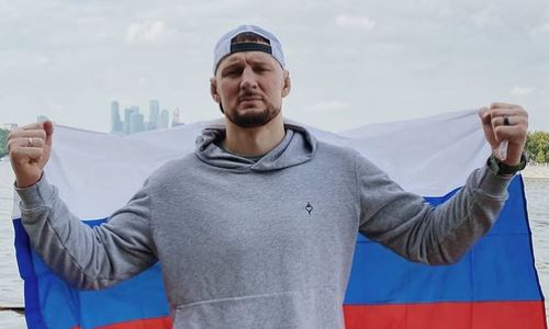 Российский файтер выступит в главном бою турнира UFC благодаря Казахстану