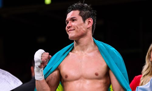 Данияр Елеусинов собирается выступить в андекарде Теофимо Лопеса