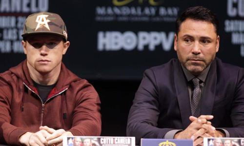 «Можем побить даже с закрытыми глазами». Де Ла Хойя высмеял «Канело»